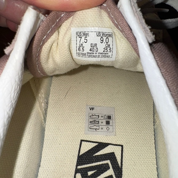 Light pink vans - Picture 2 of 6